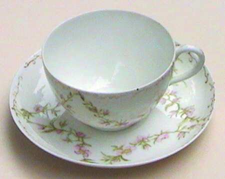 H2993 Flat Cup & Saucer Set