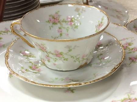H2997 Flat Cup & Saucer Set