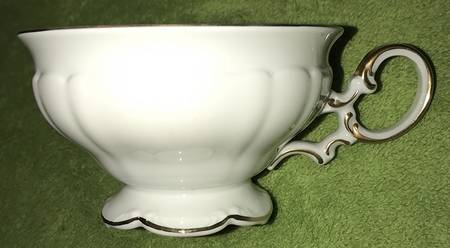 9872 Footed Cup