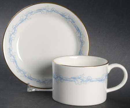 Heraldry Flat Cup & Saucer Set