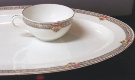 HUT1098 15" Oval Serving Platter