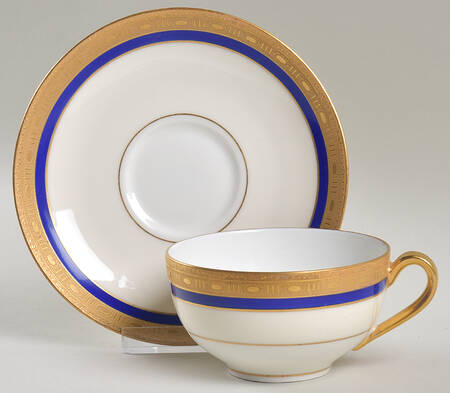 H3067 Flat Cup & Saucer Set