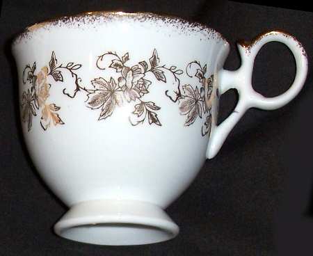 HFW2 Footed Cup