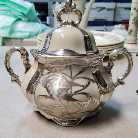 HEJ89 Sugar Bowl & Lid