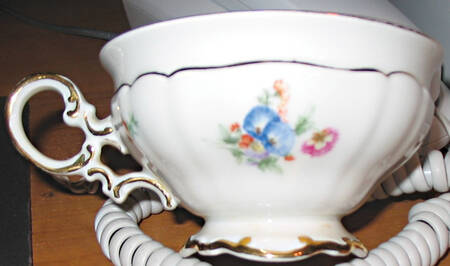 HUT1454 Footed Cup