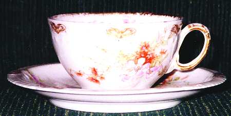 H3164 Flat Cup & Saucer Set