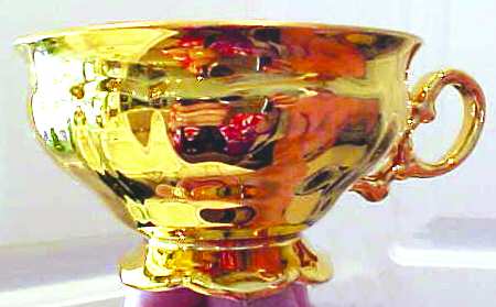 HNV1 Footed Cup