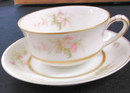 Schleiger 53-2 Footed Cup & Saucer Set
