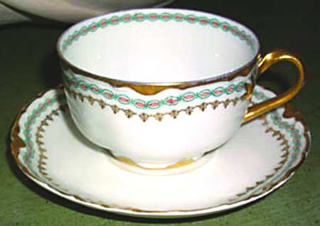H3193 Flat Cup & Saucer Set