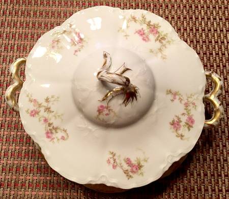 H3211 Round Covered Vegetable