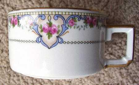 70366 White Flat Cup