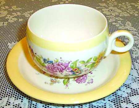 HLC2487 Flat Cup & Saucer Set