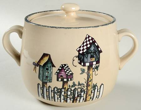 Birdhouse Bean Pot & Lid