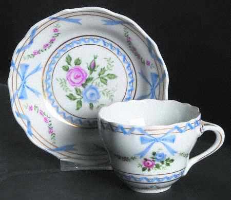 37468 Flat Cup & Saucer Set