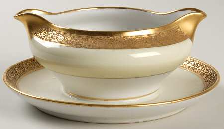 HC926 Gravy Boat with Attached Underplate