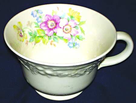 HLC3179 Footed Cup