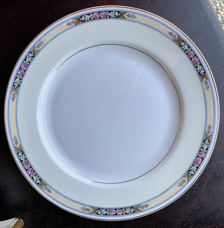 HC933 Dinner Plate