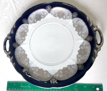 07775 Handled Cake Plate