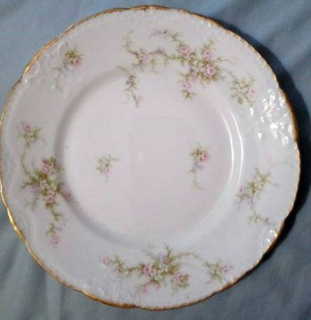 H3297 Luncheon Plate