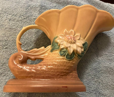 Waterlily Walnut Apricot Cornucopia