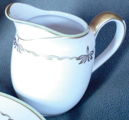 7003 Creamer