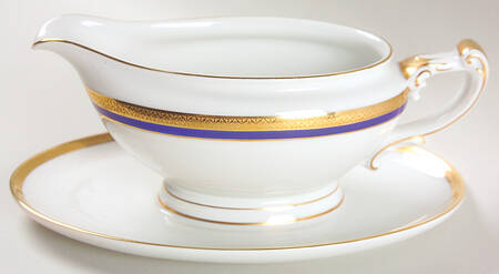 HC945 Gravy Boat with Attached Underplate