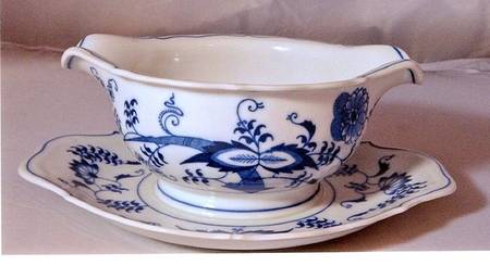 Blue Danube Gravy Boat with Attached Underplate