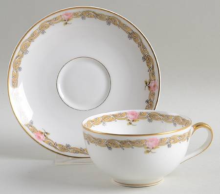 Flat Cup & Saucer Set