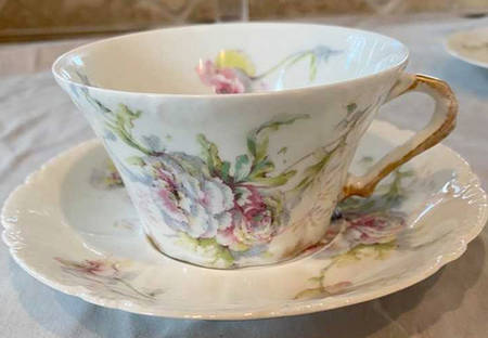 Schleiger 607-7 Flat Cup & Saucer Set