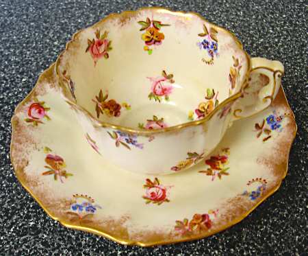 12481 Footed Cup & Saucer Set