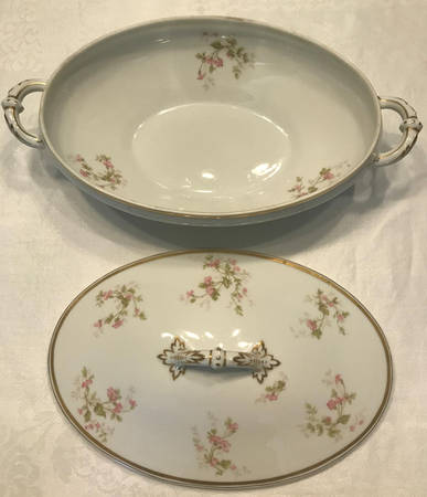 Schleiger 904-1 Oval Covered Vegetable