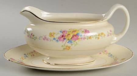HLC2526 Gravy Boat & Underplate/Relish