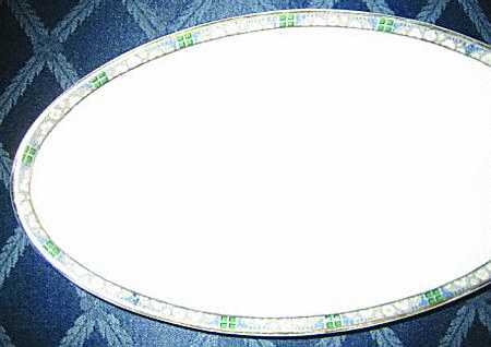 HUT1617 16" Oval Serving Platter