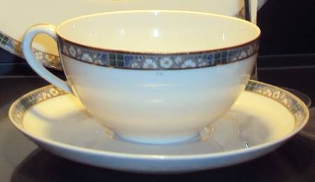 HUT1617 Flat Cup & Saucer Set