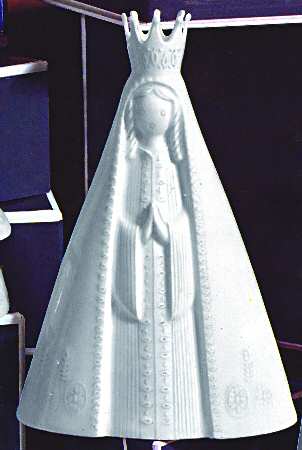 H3381 Figural Candlestick