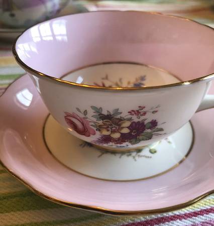 3069 (Pink) Footed Cup & Saucer Set