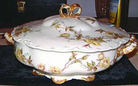 Schleiger 266-4 Round Covered Vegetable