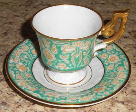 HC962 Footed Demitasse Cup & Saucer Set