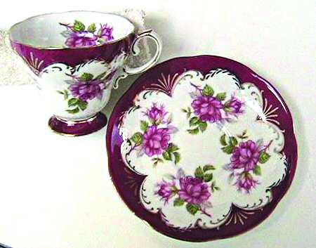 2132 Footed Cup & Saucer Set