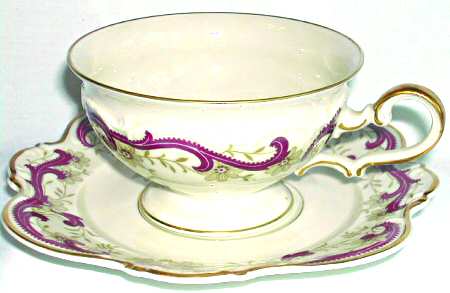 7276 Footed Cup & Saucer Set
