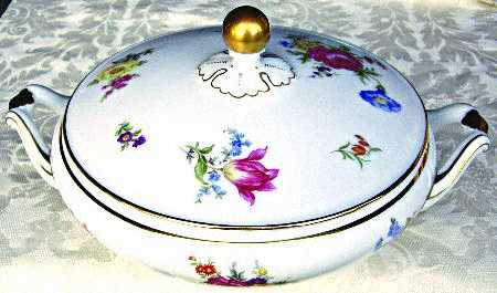 17513 Round Covered Vegetable