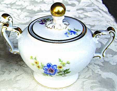 17513 Sugar Bowl & Lid
