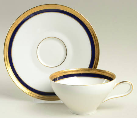HC973 Flat Cup & Saucer Set