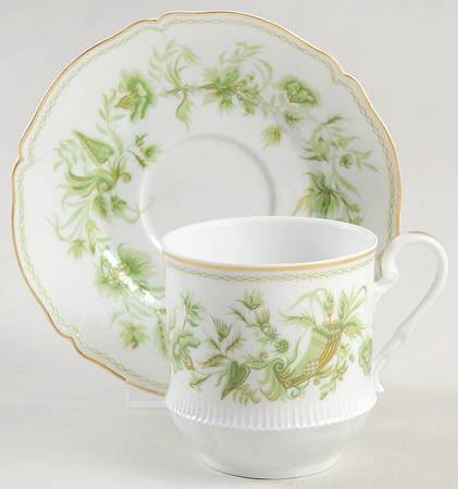 A La Corne Flat Cup & Saucer Set