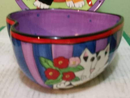 Catzilla 6" Heart Shaped Bowl