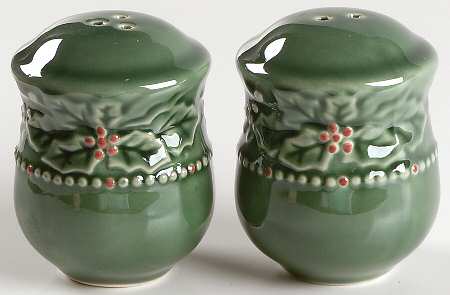 Christmas Berries Salt & Pepper Set