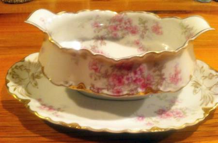 Schleiger 1173-5 Gravy Boat with Attached Underplate
