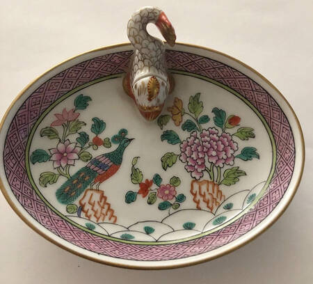 Paon de Peking 3" Oval Ashtray
