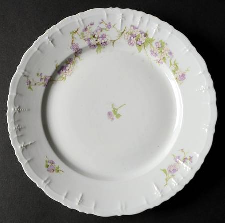 9322 Purple Salad Plate