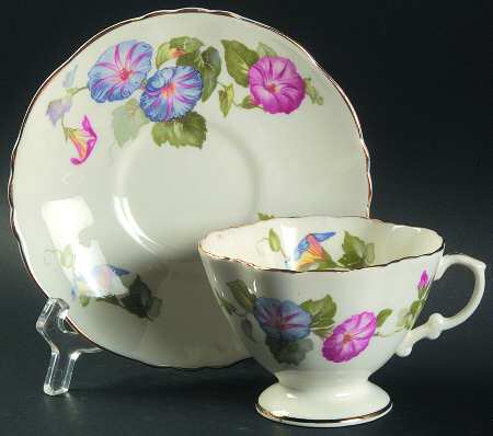 C129-1 Footed Cup & Saucer Set